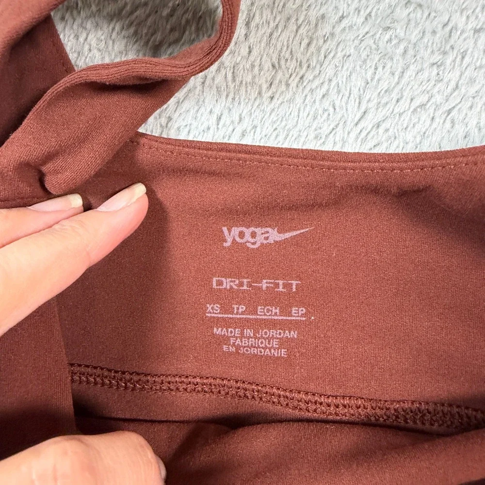 Nike Yoga LUXE Infinalon Crop Tank Top Womens Maroon XS Tight Fit CV0576-217 NWT
